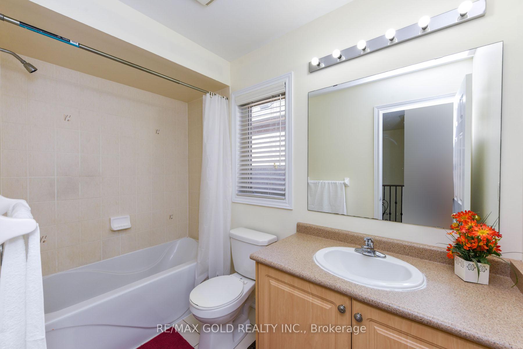 Photo 31 of 86 Crumlin Crescent, Brampton, Credit Valley — HOMEH
