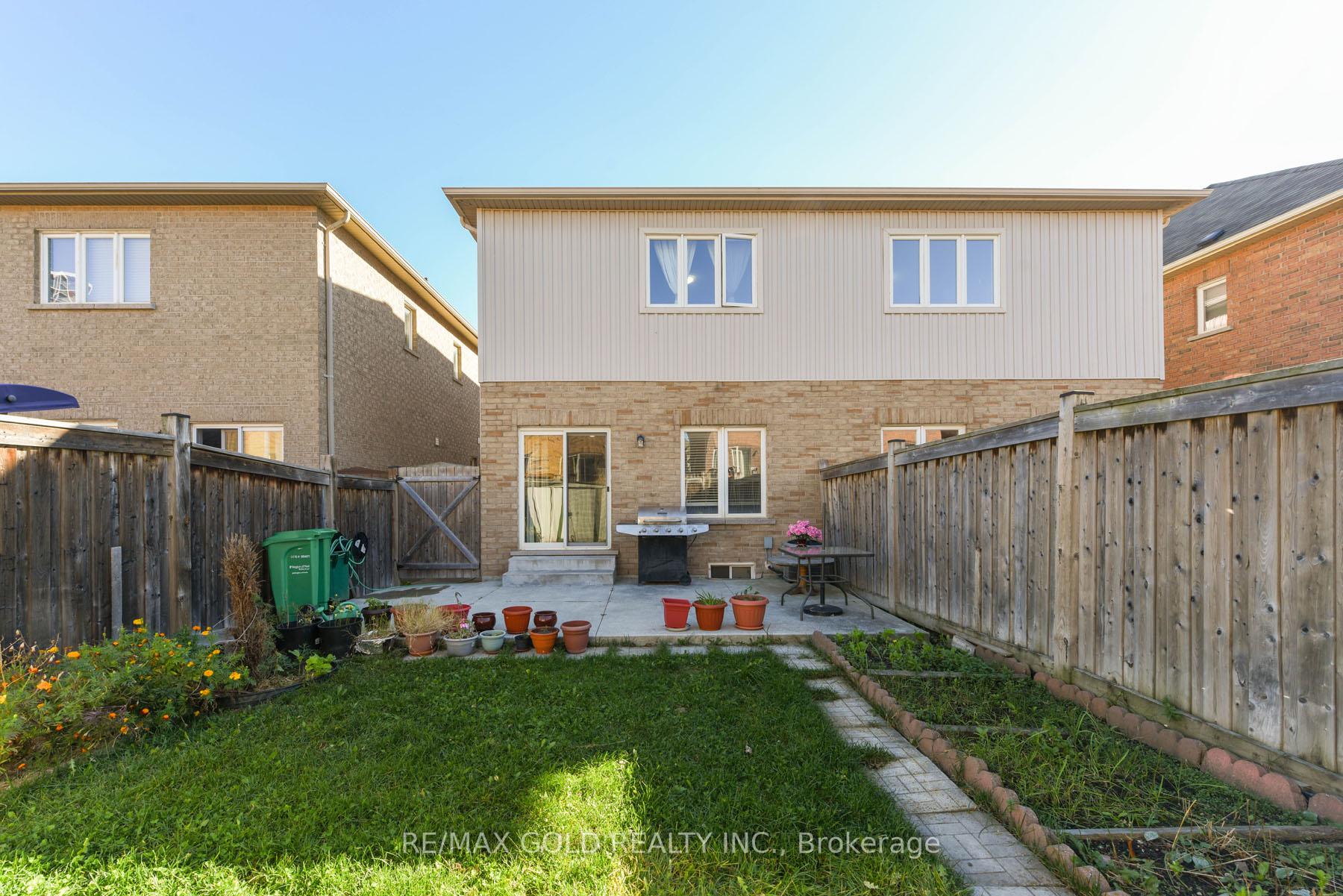 Photo 37 of 86 Crumlin Crescent, Brampton, Credit Valley — HOMEH