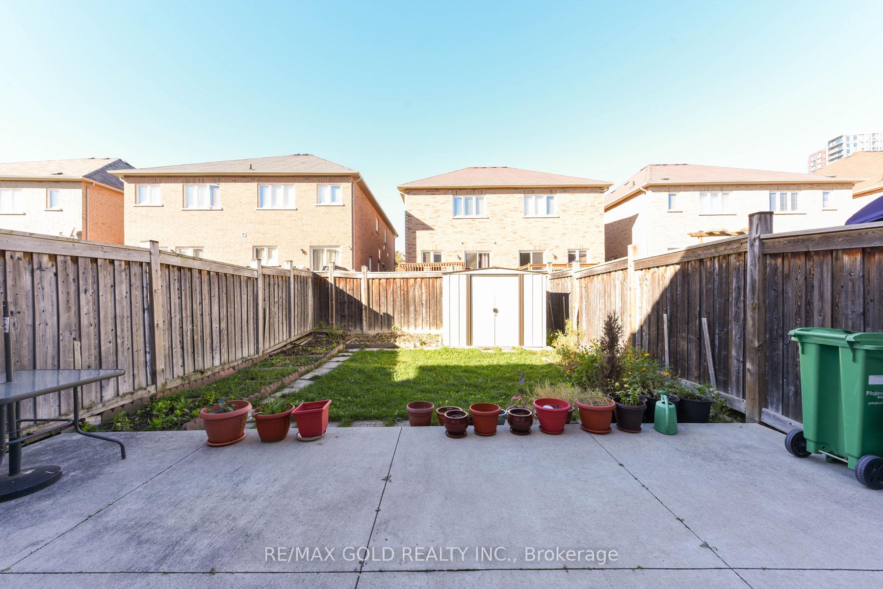Photo 40 of 86 Crumlin Crescent, Brampton, Credit Valley — HOMEH