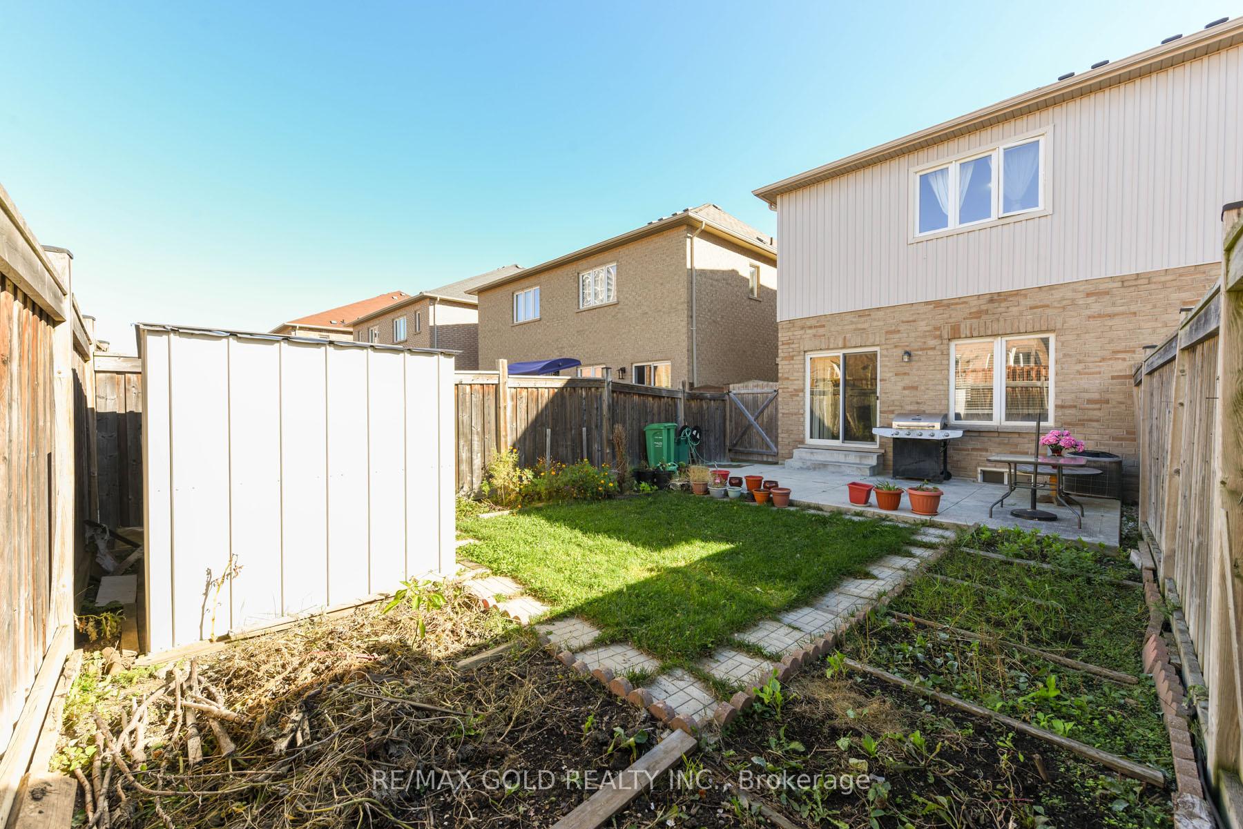 Photo 41 of 86 Crumlin Crescent, Brampton, Credit Valley — HOMEH