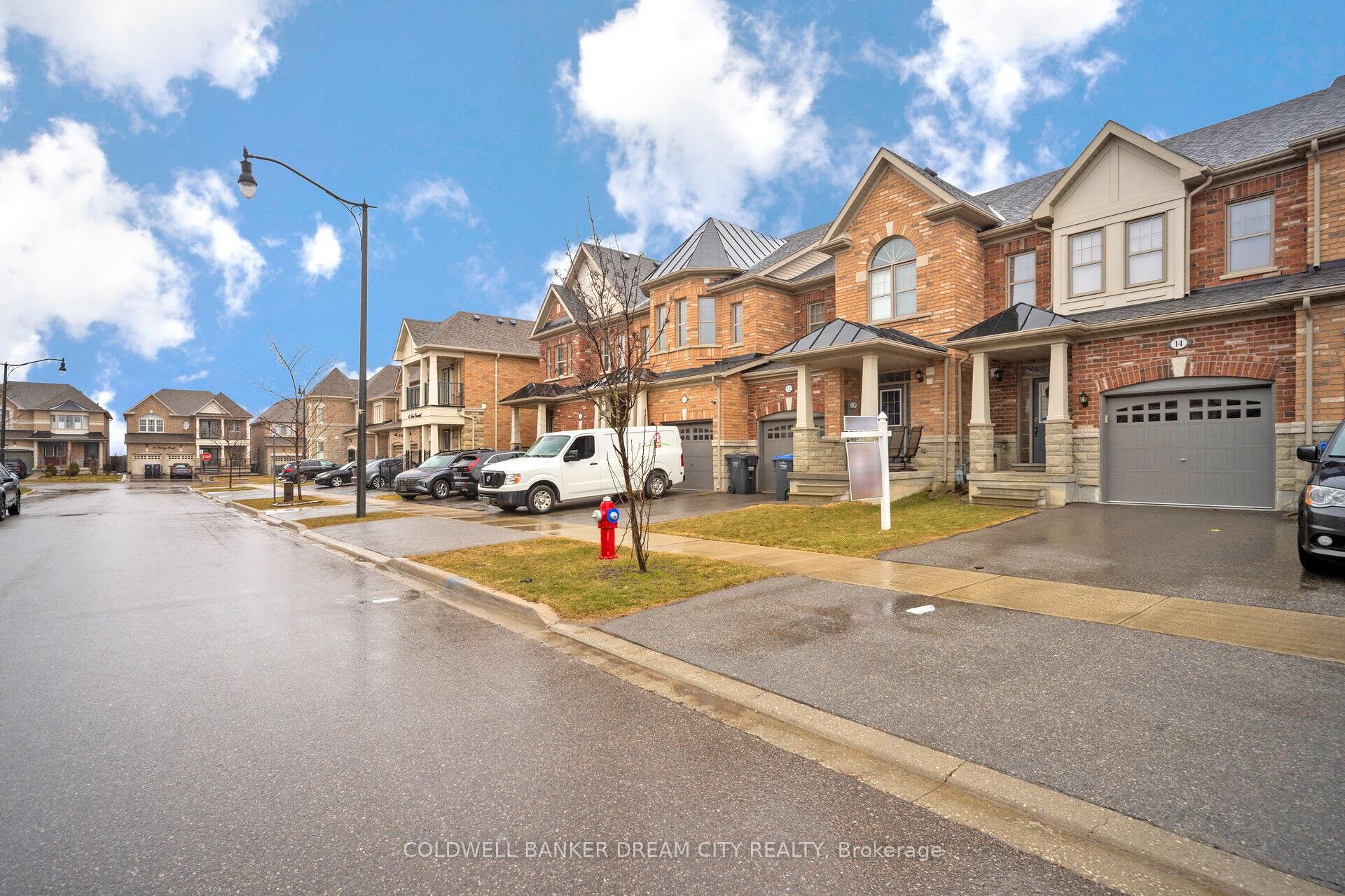 Photo 2 of 14 Ivor Crescent, Brampton, Northwest Brampton — HOMEH