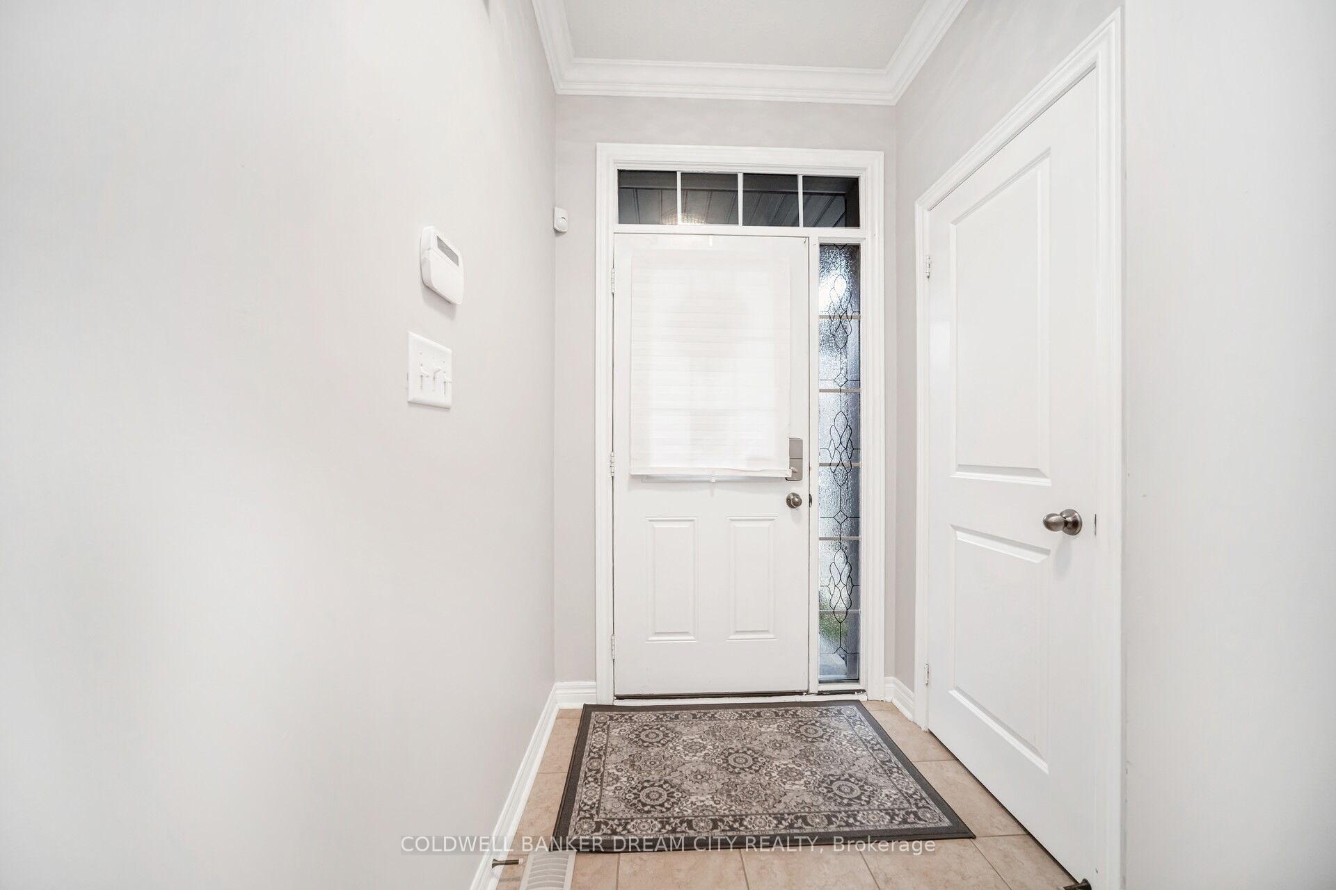 Photo 6 of 14 Ivor Crescent, Brampton, Northwest Brampton — HOMEH