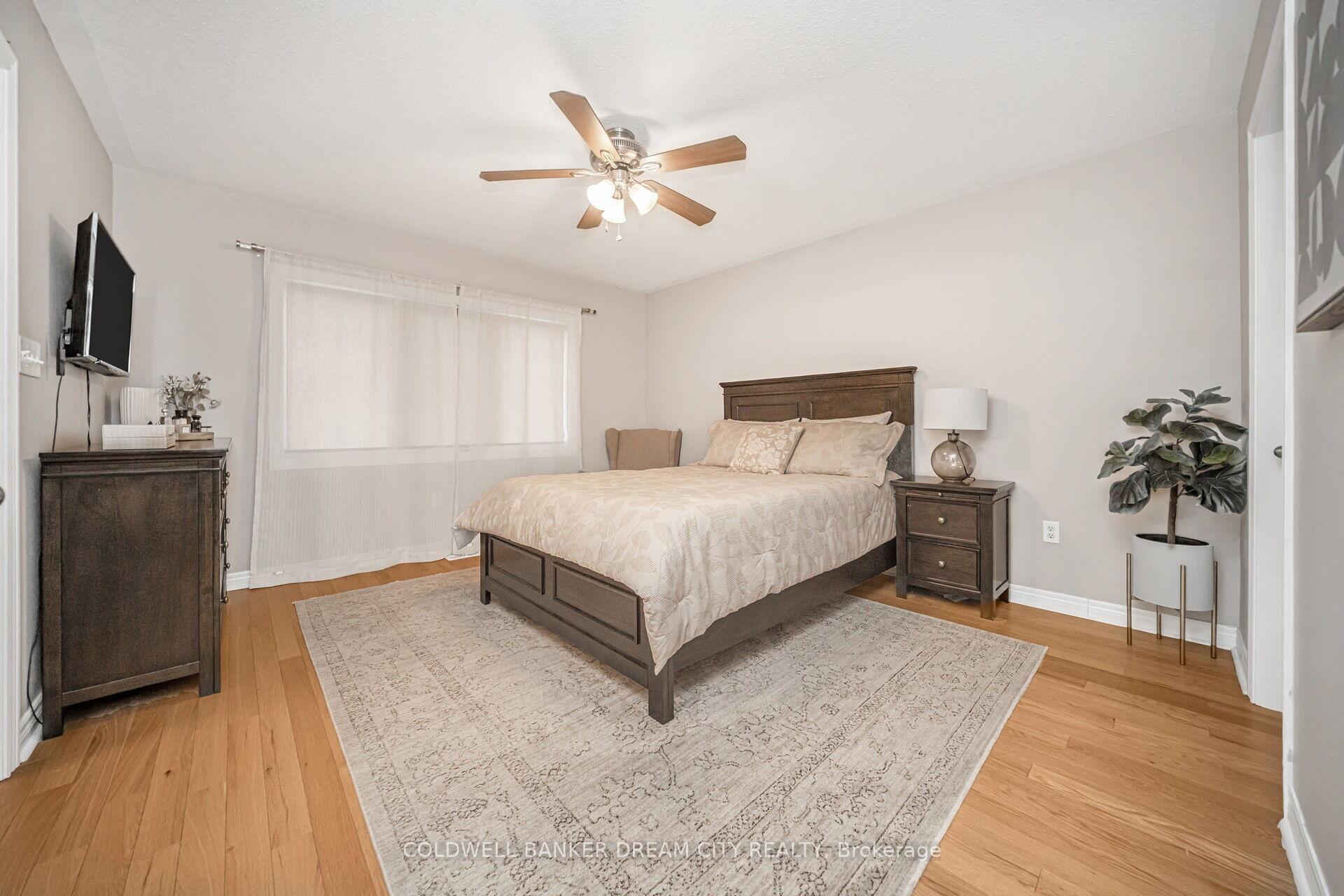 Photo 24 of 14 Ivor Crescent, Brampton, Northwest Brampton — HOMEH