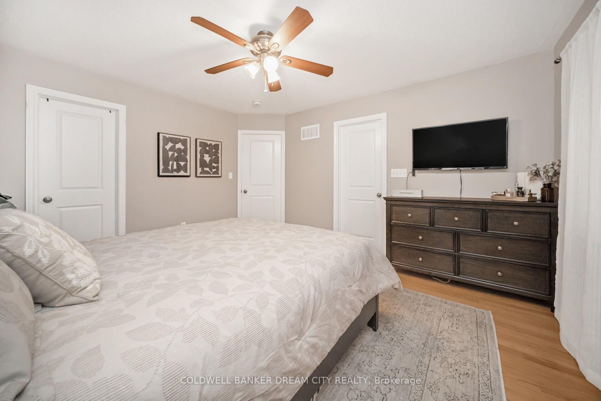 Photo 13 of 14 Ivor Crescent, Brampton, Northwest Brampton — HOMEH