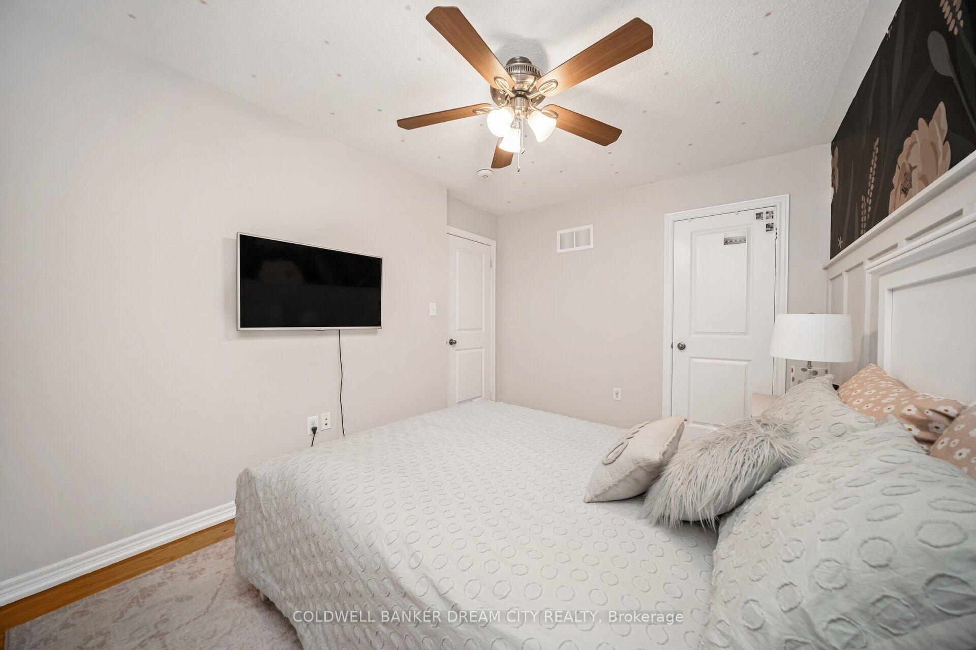 Photo 27 of 14 Ivor Crescent, Brampton, Northwest Brampton — HOMEH