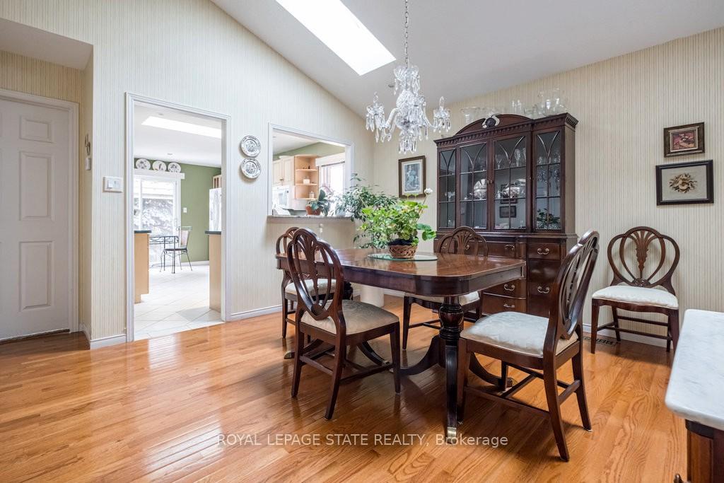 Photo 9 of 60 Redfern Avenue, Hamilton, Mountview — HOMEH