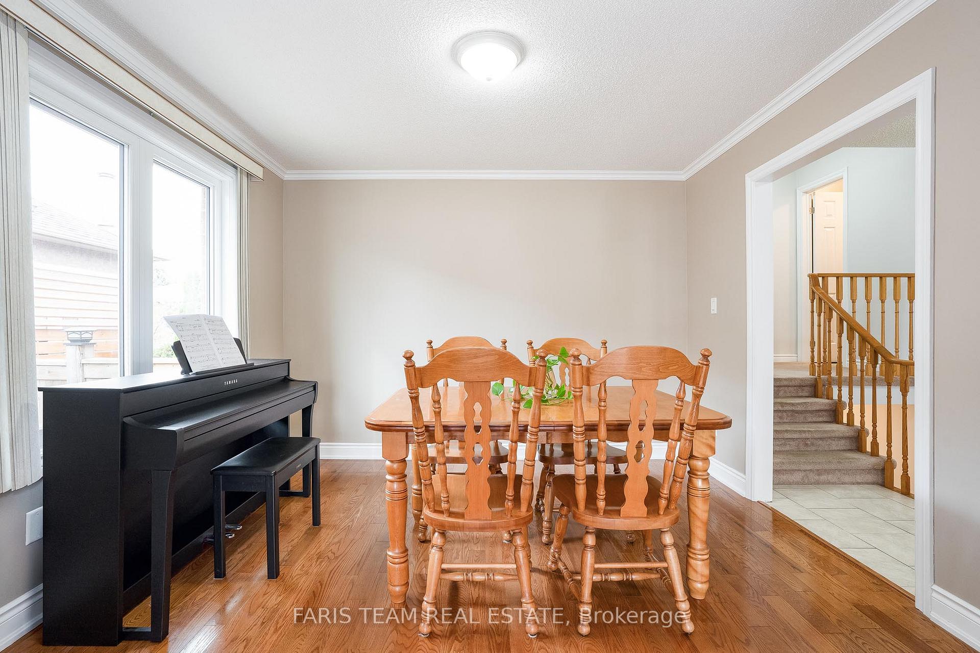 Photo 4 of 50 James Street, Barrie, Ardagh — HOMEH
