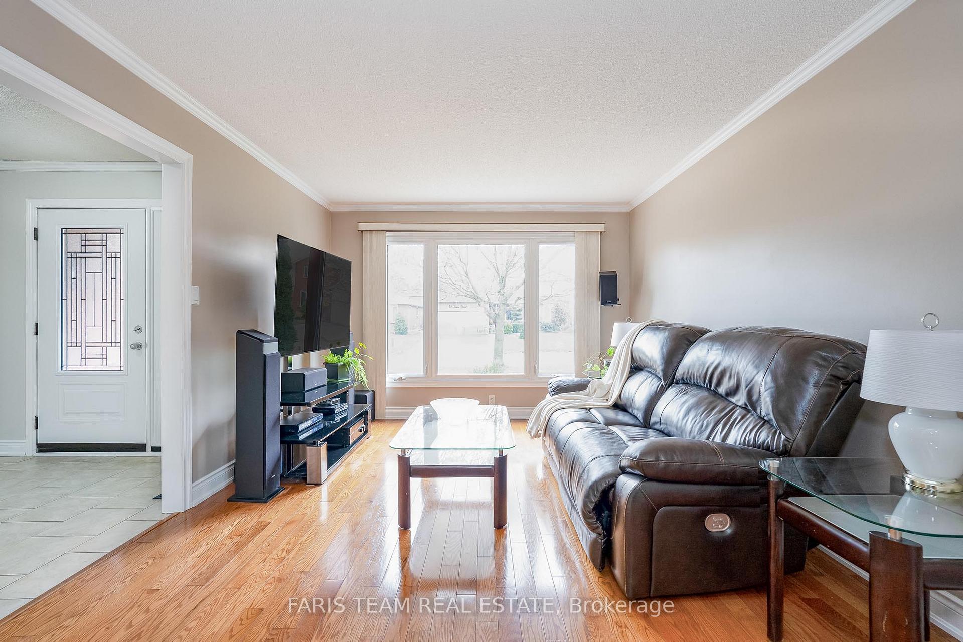 Photo 5 of 50 James Street, Barrie, Ardagh — HOMEH