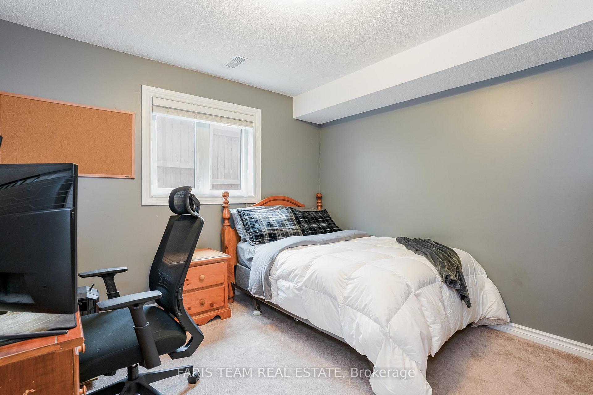 Photo 14 of 50 James Street, Barrie, Ardagh — HOMEH