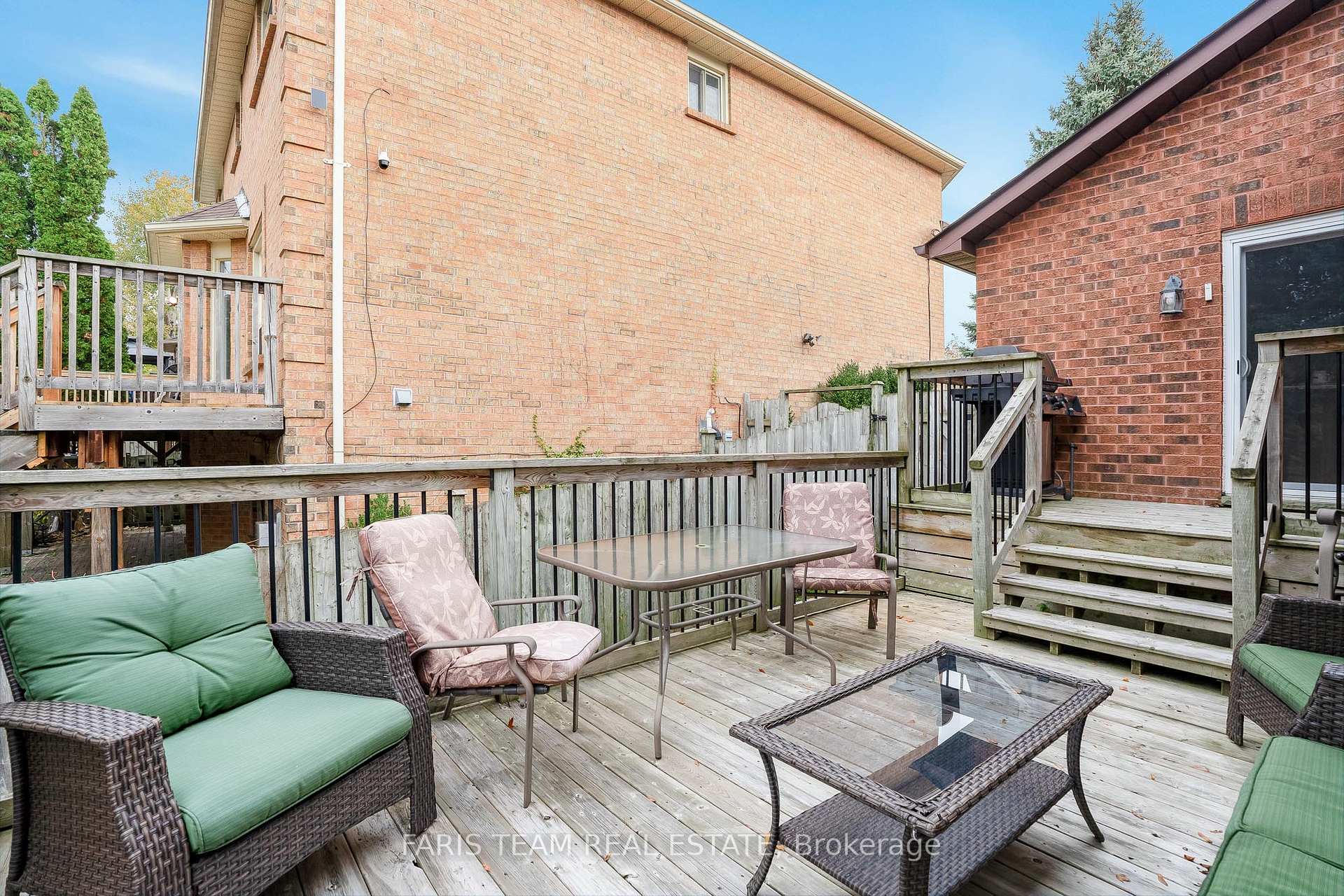 Photo 17 of 50 James Street, Barrie, Ardagh — HOMEH