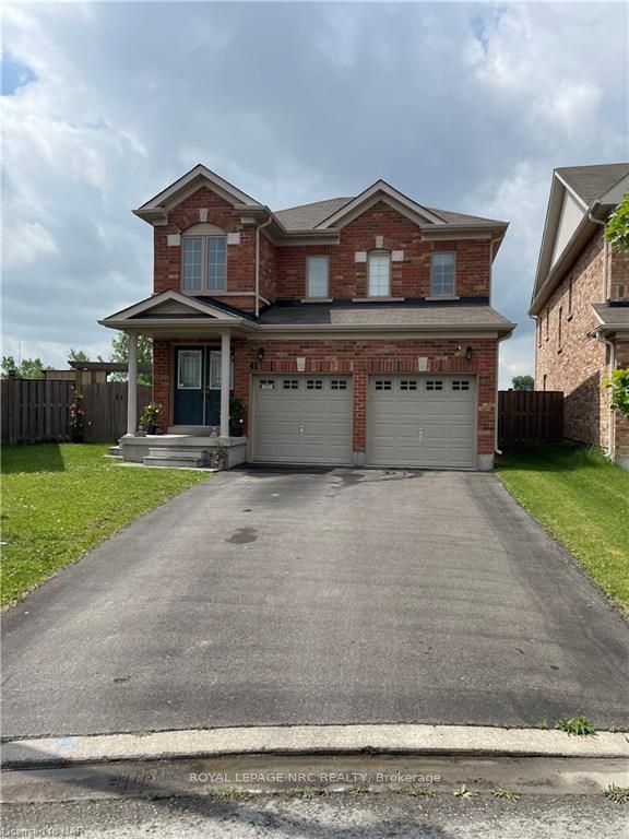 Photo 3 of 41 Colonel Lyall Street, St. Catharines, Secord Woods — HOMEH