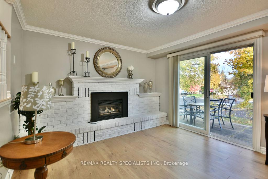 Photo 14 of 26 Doris Drive, Barrie, Allandale Heights — HOMEH