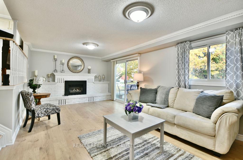 Photo 15 of 26 Doris Drive, Barrie, Allandale Heights — HOMEH