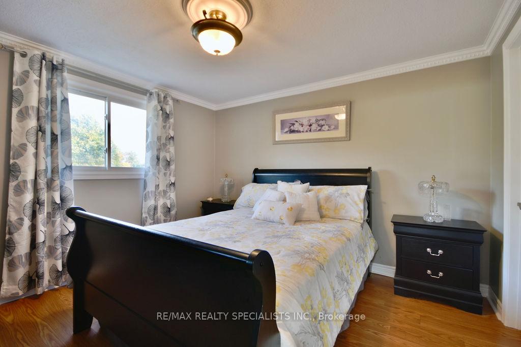 Photo 30 of 26 Doris Drive, Barrie, Allandale Heights — HOMEH