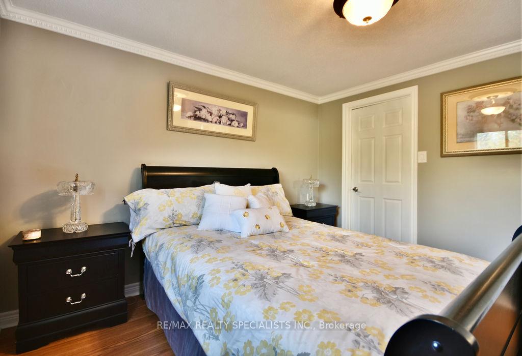Photo 31 of 26 Doris Drive, Barrie, Allandale Heights — HOMEH