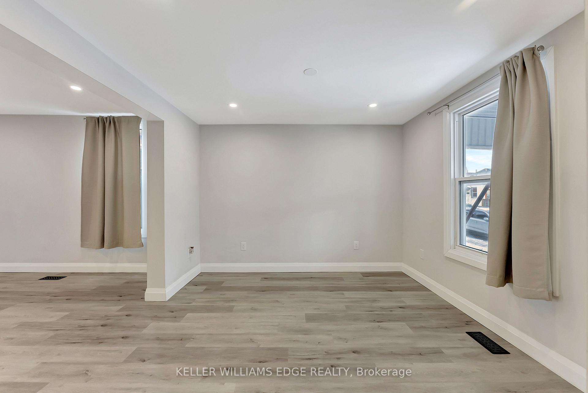 Photo 5 of 68 Harrison Avenue, Hamilton, Homeside — HOMEH