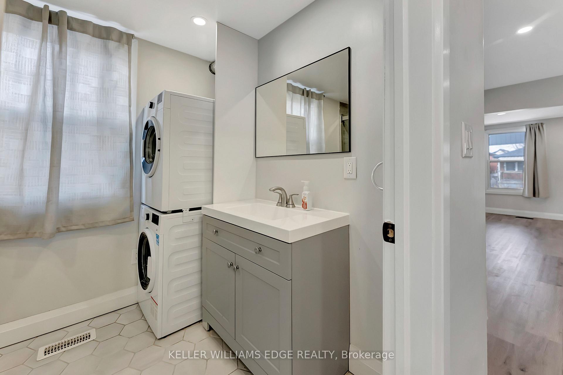 Photo 15 of 68 Harrison Avenue, Hamilton, Homeside — HOMEH