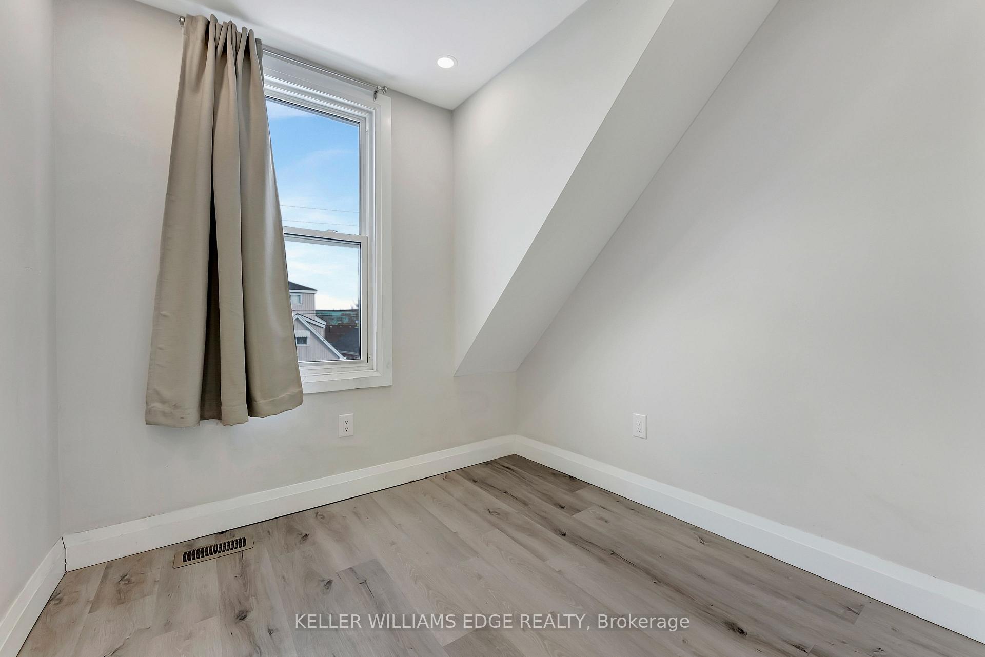 Photo 23 of 68 Harrison Avenue, Hamilton, Homeside — HOMEH