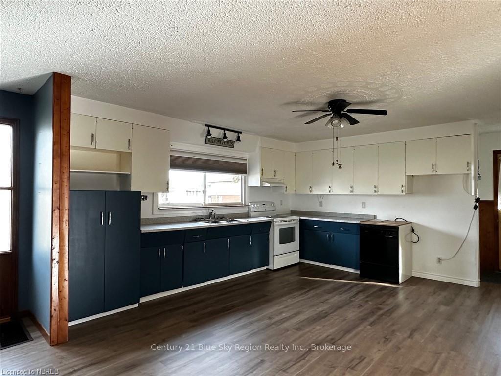 Photo 2 of 230 Fifth Street, Mattawa — HOMEH