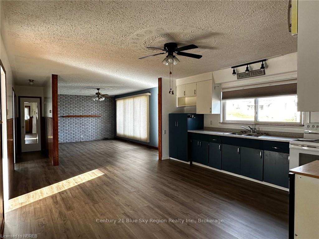 Photo 3 of 230 Fifth Street, Mattawa — HOMEH