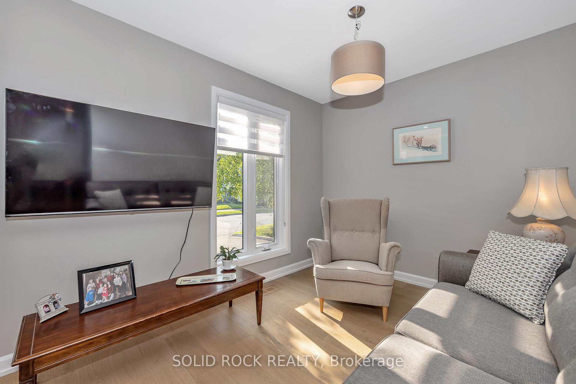 Photo 10 of 1229 Erindale Drive, Ottawa, Copeland Park — HOMEH