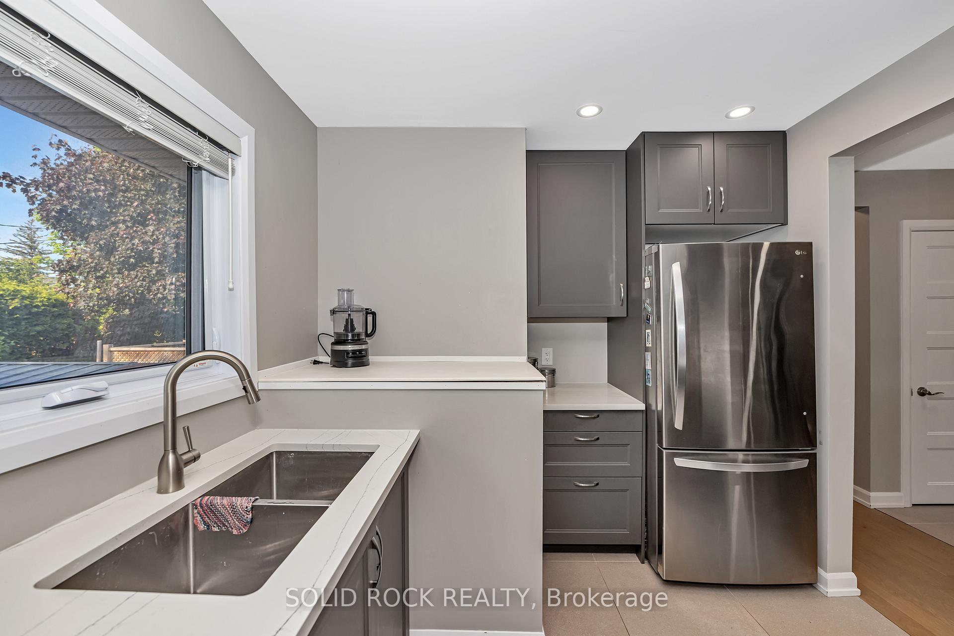 Photo 13 of 1229 Erindale Drive, Ottawa, Copeland Park — HOMEH