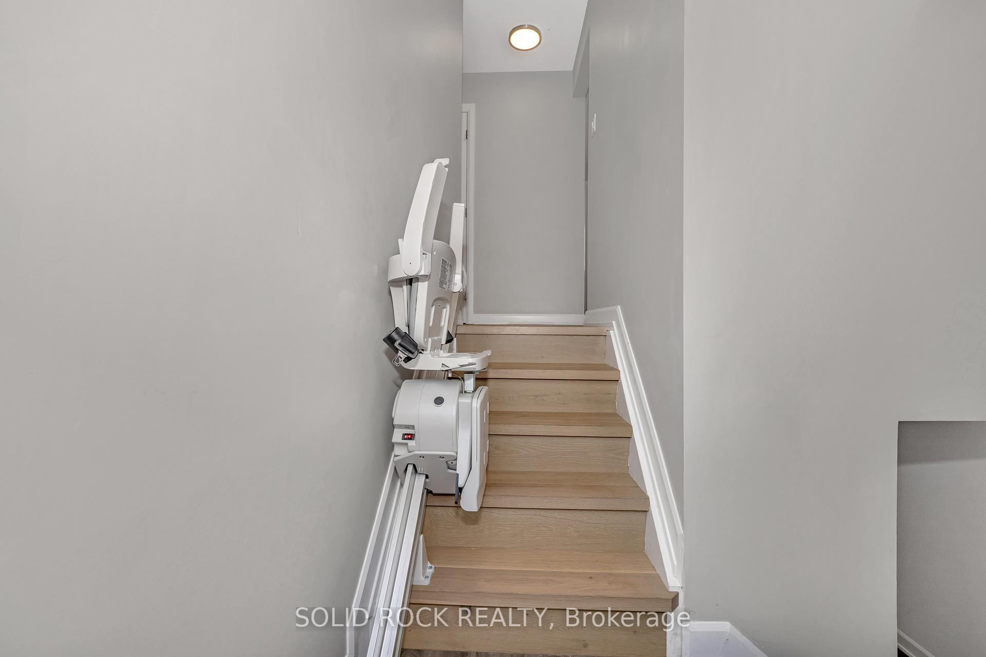 Photo 23 of 1229 Erindale Drive, Ottawa, Copeland Park — HOMEH