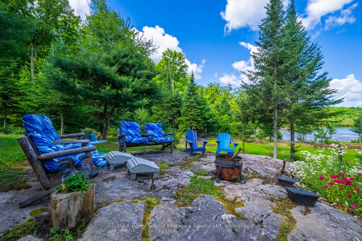 Photo 10 of 16C Magnet Road, Magnetawan, Ahmic Harbour — HOMEH
