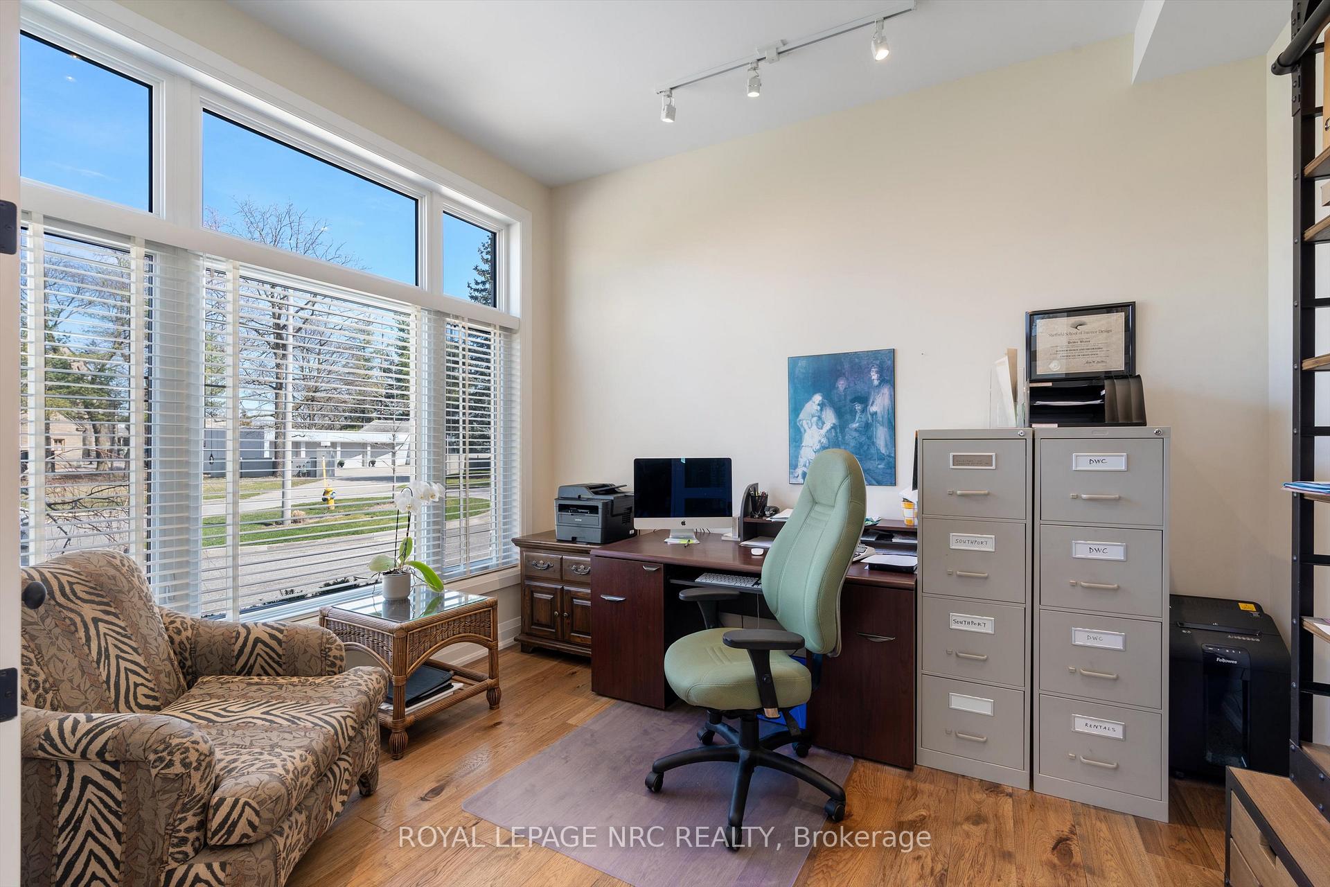 Photo 8 of 6 Rodman Hall Drive, St. Catharines, Western Hill — HOMEH