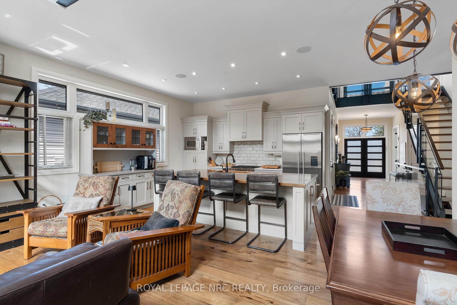 Photo 17 of 6 Rodman Hall Drive, St. Catharines, Western Hill — HOMEH