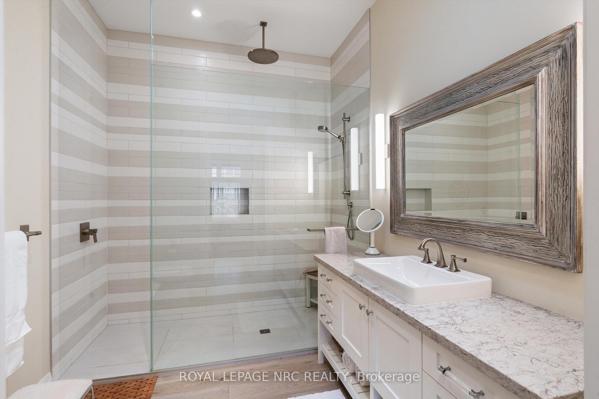 Photo 24 of 6 Rodman Hall Drive, St. Catharines, Western Hill — HOMEH