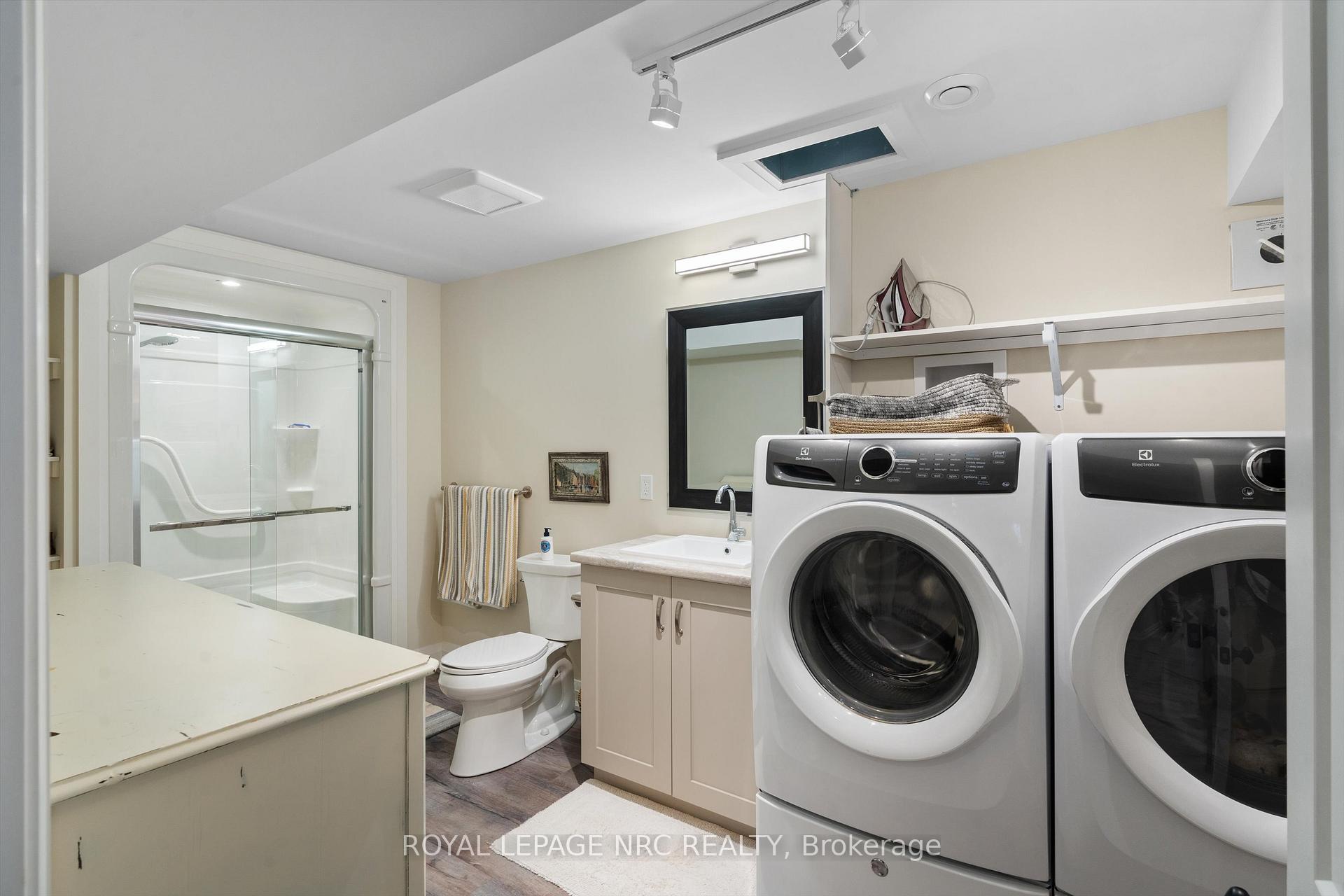 Photo 34 of 6 Rodman Hall Drive, St. Catharines, Western Hill — HOMEH