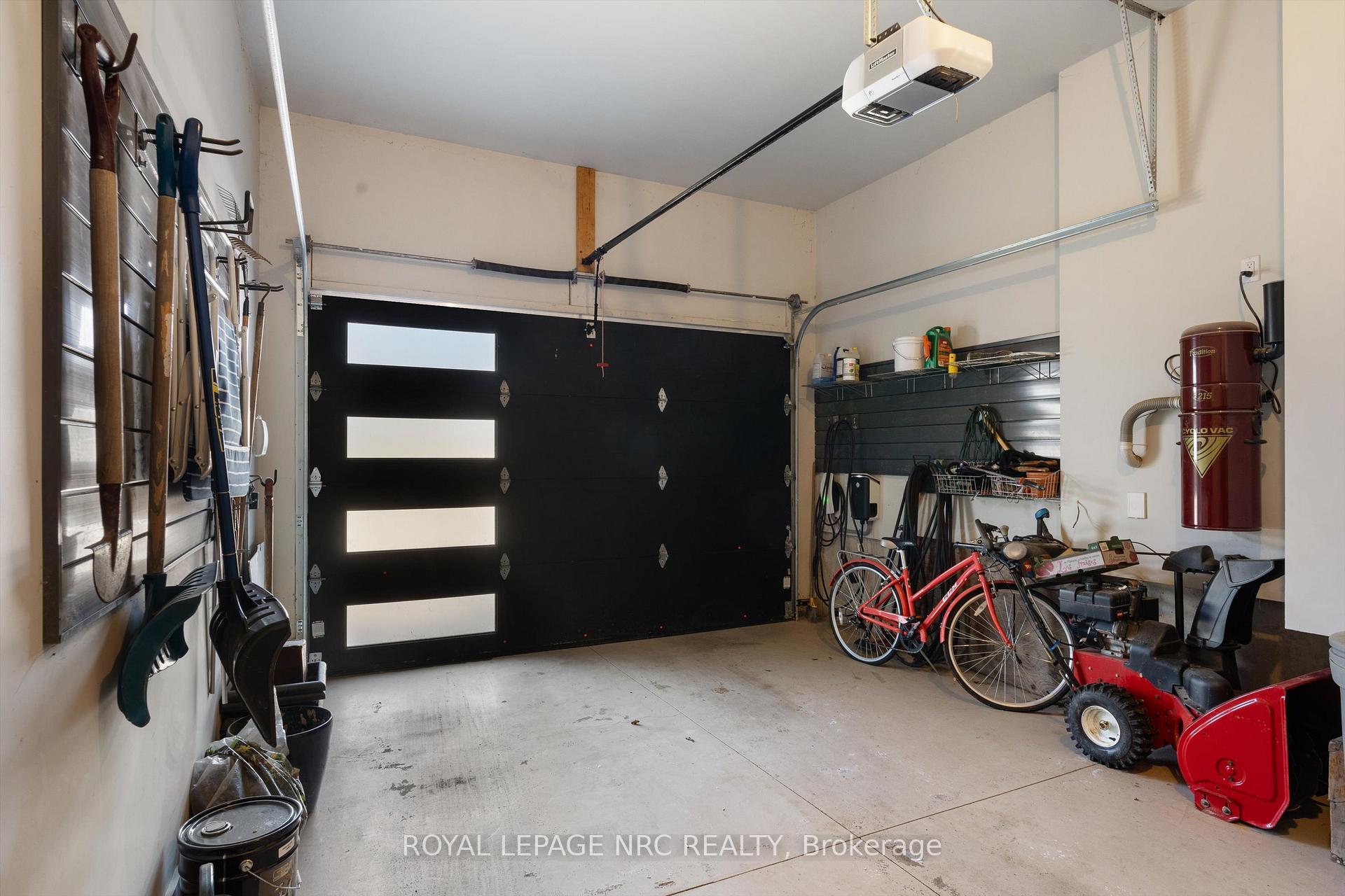 Photo 35 of 6 Rodman Hall Drive, St. Catharines, Western Hill — HOMEH