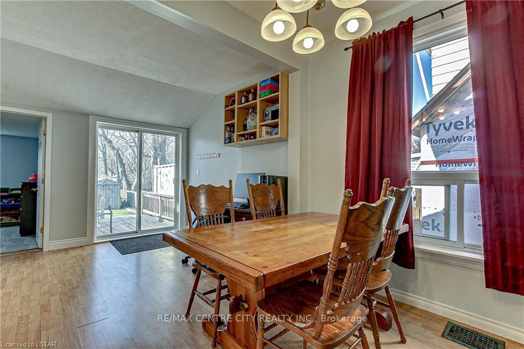 Photo 8 of 92 Hiawatha Street, St. Thomas — HOMEH