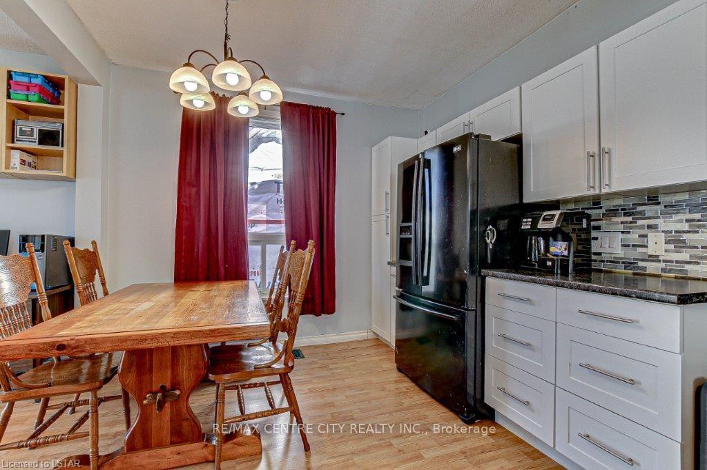 Photo 9 of 92 Hiawatha Street, St. Thomas — HOMEH