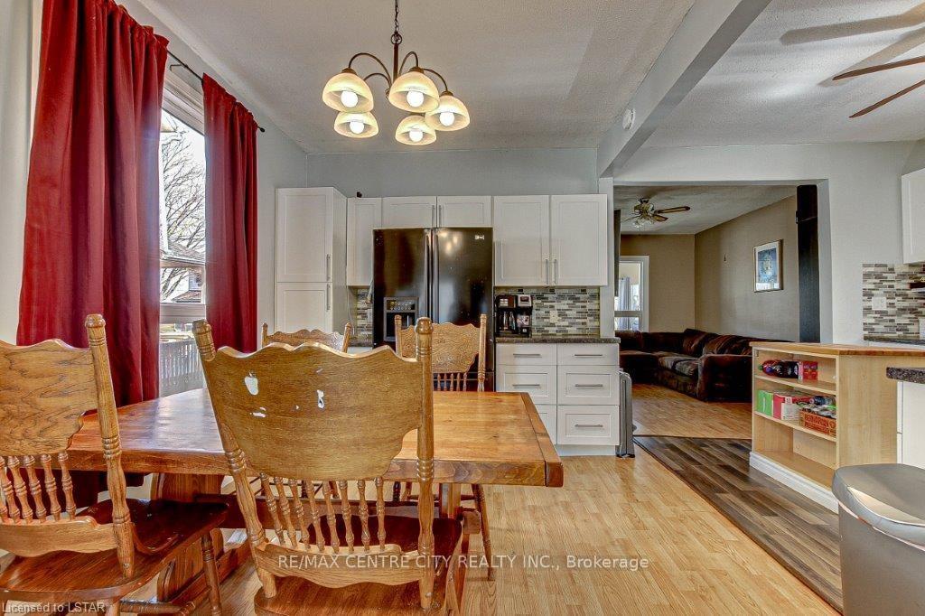 Photo 10 of 92 Hiawatha Street, St. Thomas — HOMEH