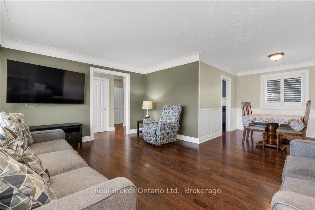 Photo 8 of 65 Cameo Avenue, Hamilton, Macassa — HOMEH