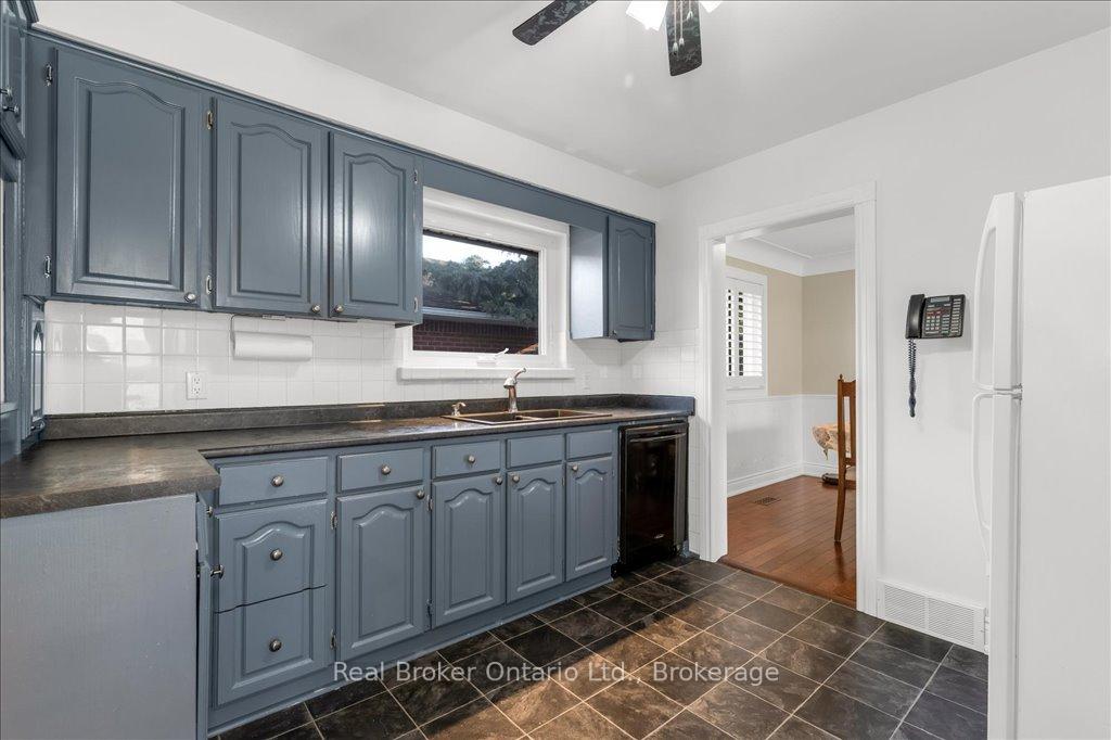 Photo 10 of 65 Cameo Avenue, Hamilton, Macassa — HOMEH