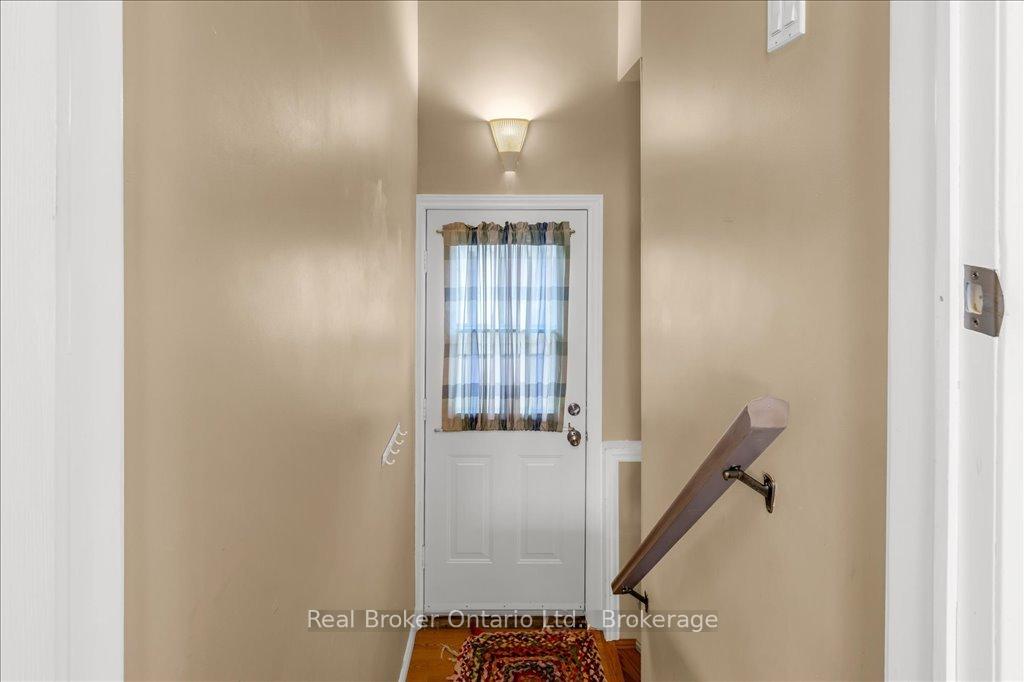 Photo 18 of 65 Cameo Avenue, Hamilton, Macassa — HOMEH
