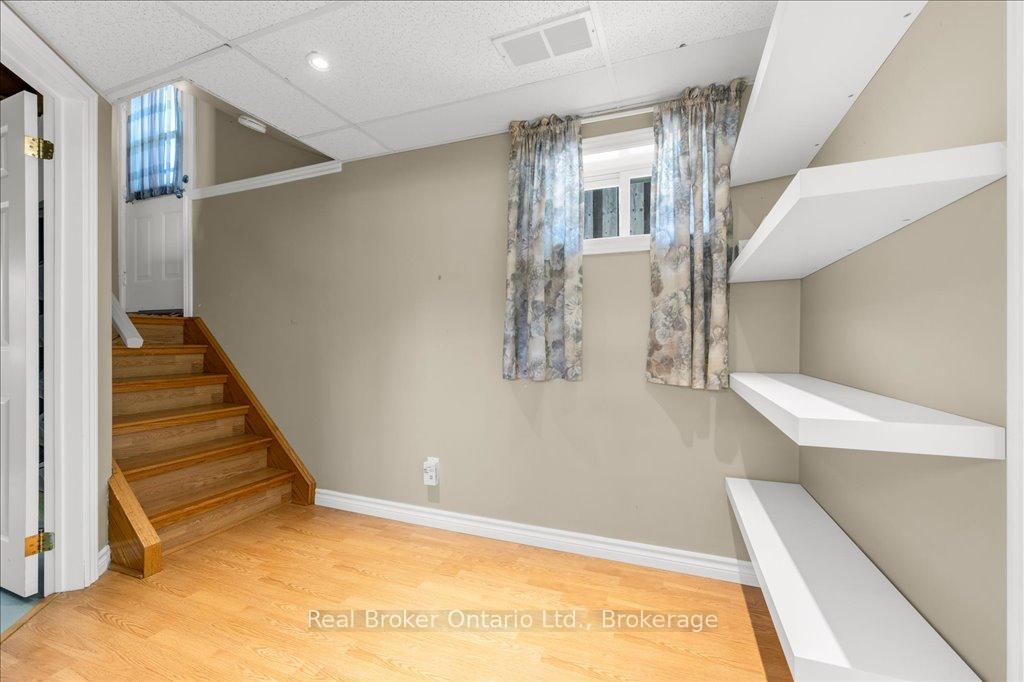 Photo 20 of 65 Cameo Avenue, Hamilton, Macassa — HOMEH