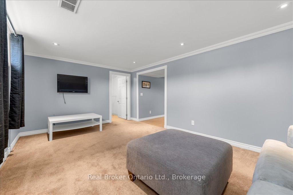 Photo 24 of 65 Cameo Avenue, Hamilton, Macassa — HOMEH