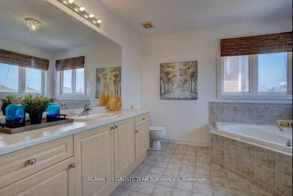 Photo 10 of Unit Upper, 62 Begonia Crescent, Brampton, Northwest Sandalwood Parkway — HOMEH