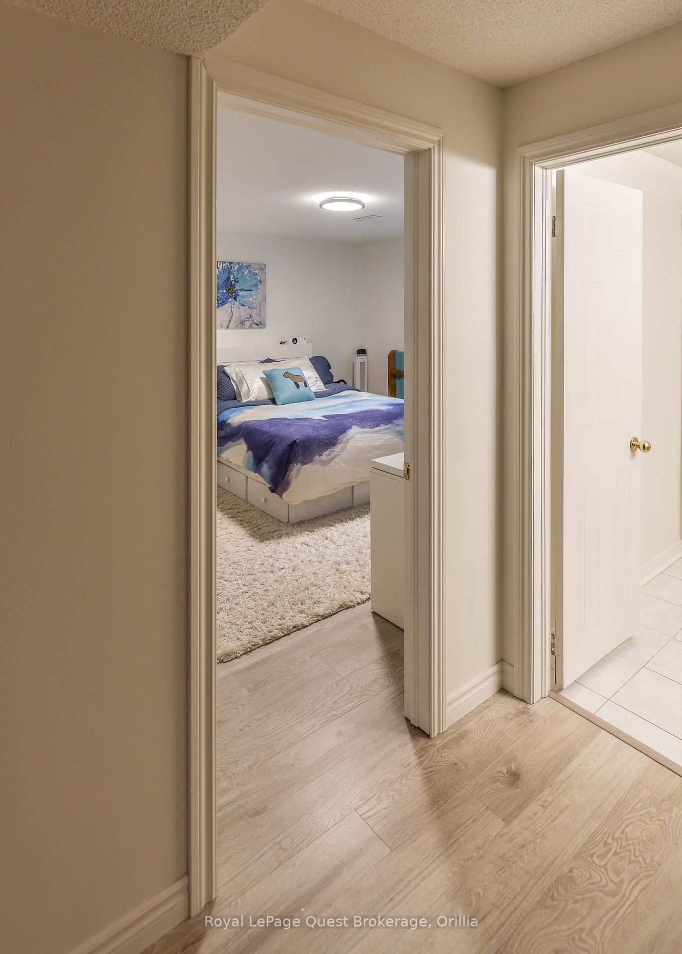 Photo 5 of 472 Ferndale Drive N, Barrie, Northwest — HOMEH