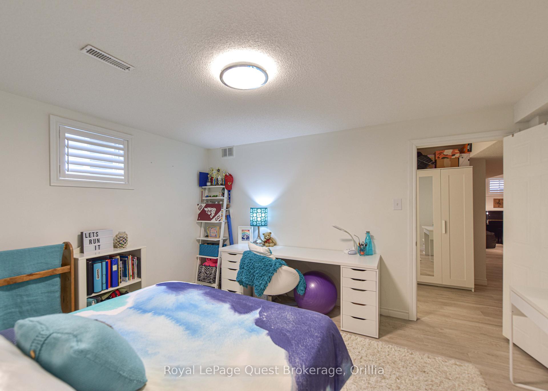 Photo 7 of 472 Ferndale Drive N, Barrie, Northwest — HOMEH