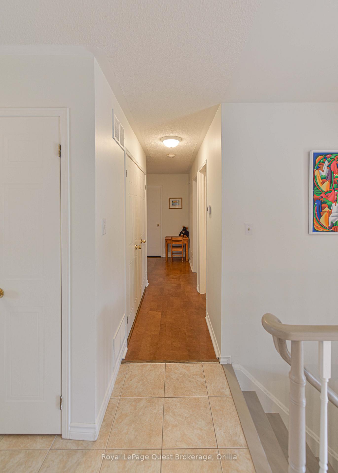 Photo 24 of 472 Ferndale Drive N, Barrie, Northwest — HOMEH