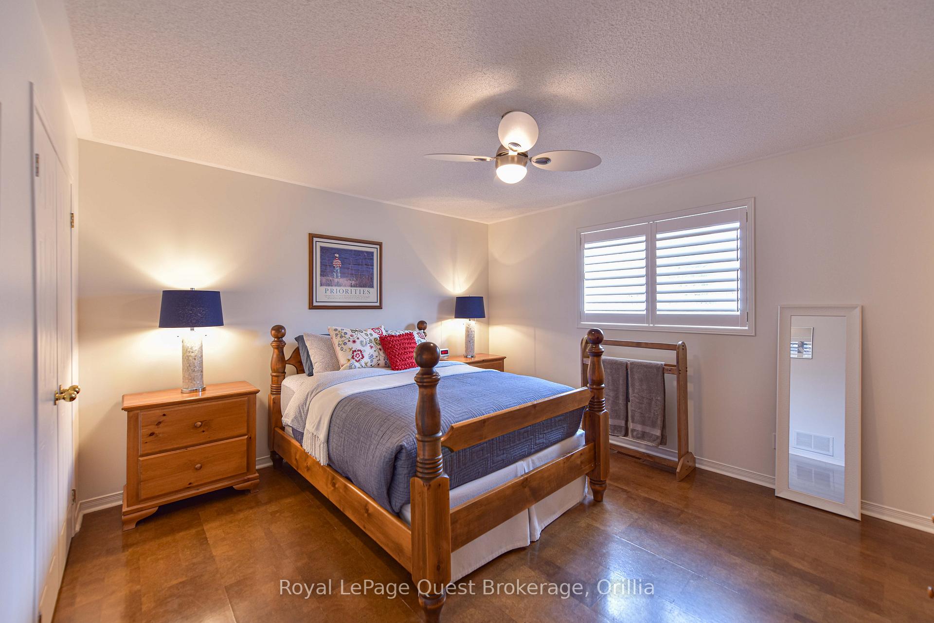 Photo 29 of 472 Ferndale Drive N, Barrie, Northwest — HOMEH