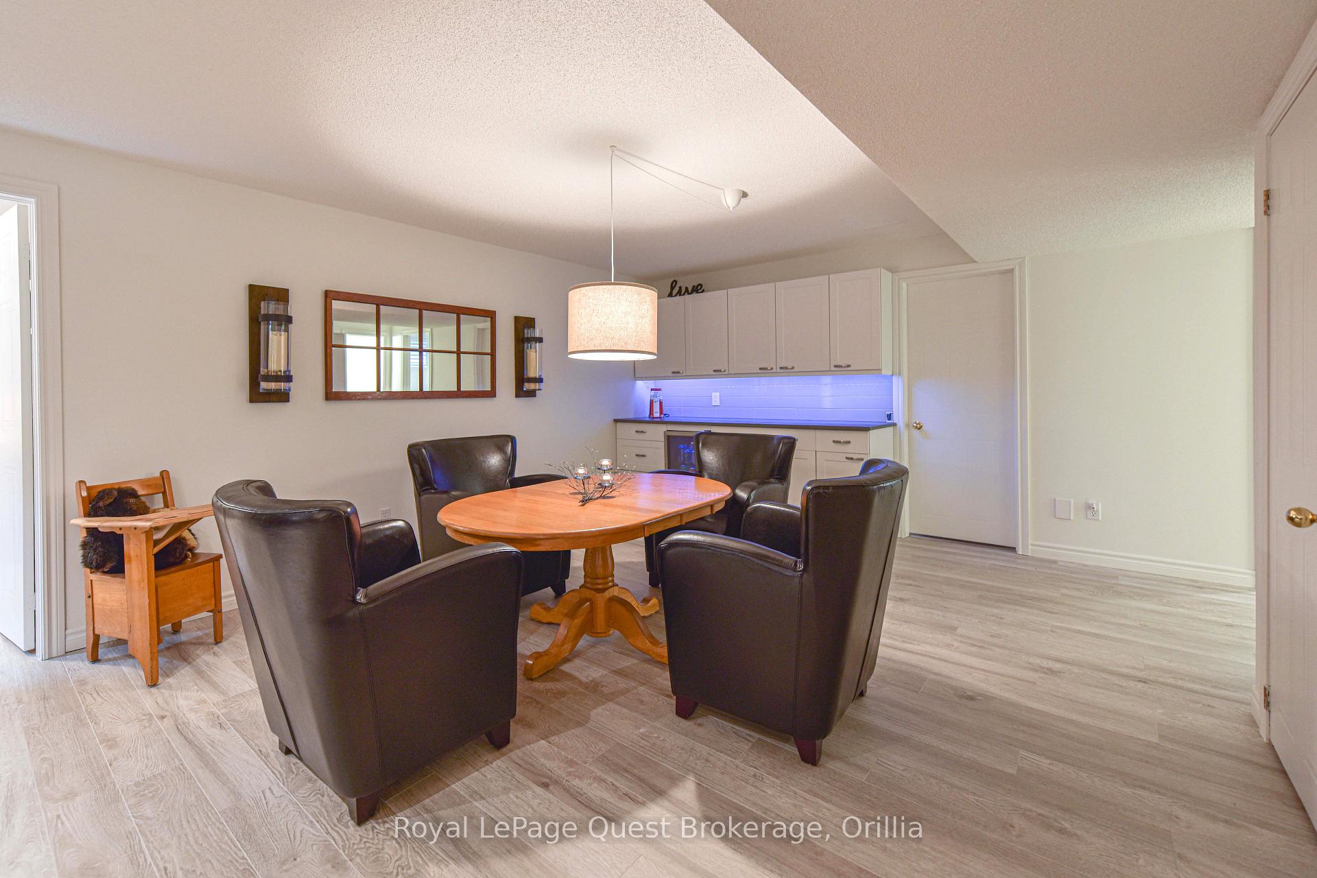 Photo 38 of 472 Ferndale Drive N, Barrie, Northwest — HOMEH