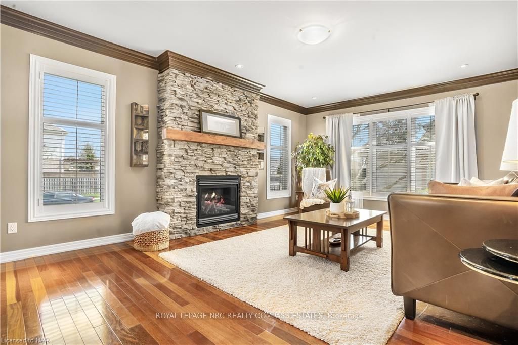 Photo 8 of 2 Briarwood Drive, St. Catharines, Rykert/Vansickle — HOMEH