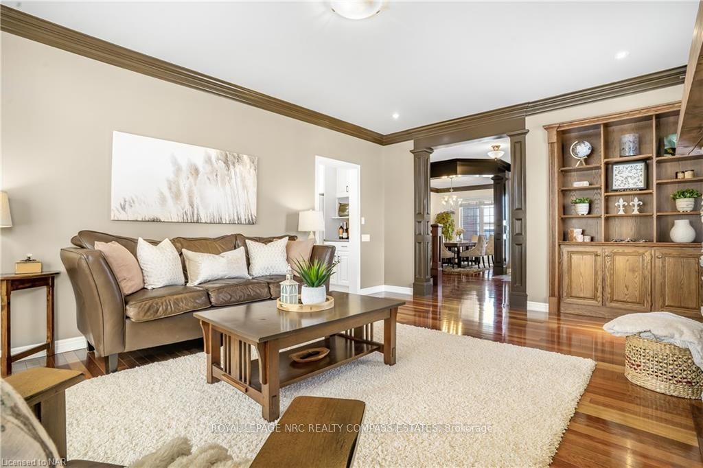 Photo 10 of 2 Briarwood Drive, St. Catharines, Rykert/Vansickle — HOMEH