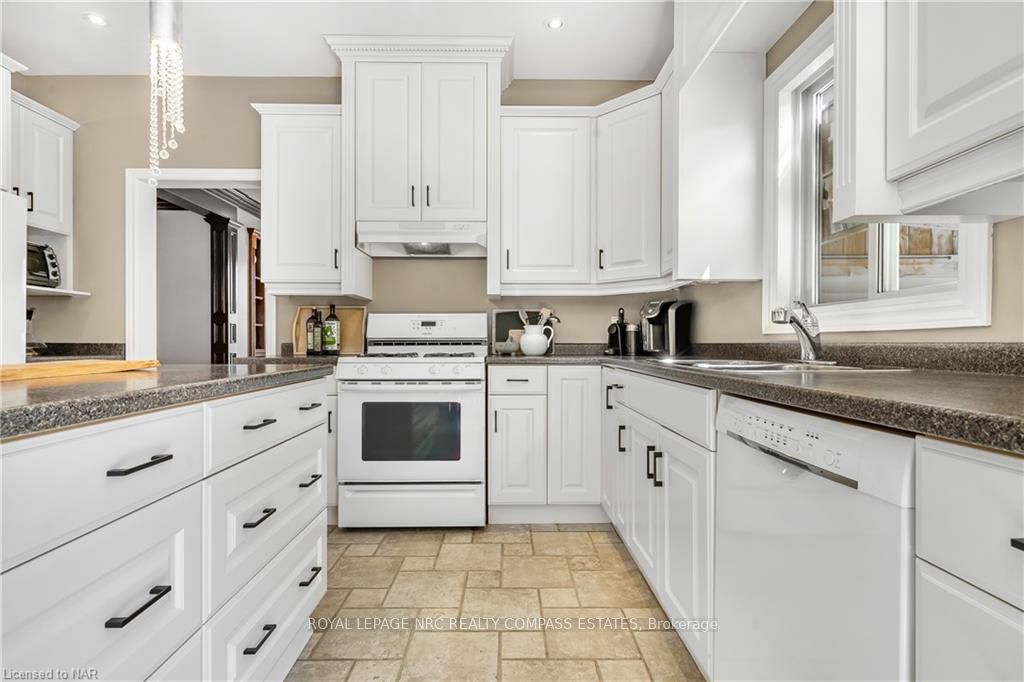 Photo 15 of 2 Briarwood Drive, St. Catharines, Rykert/Vansickle — HOMEH